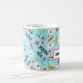 パーソナライズなナースの芸術の青緑の名前を愛して下さい コーヒーマグカップ (中央)