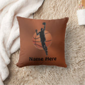 パーソナライズなバスケットボールの枕名前および数 クッション (ブランケット)