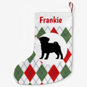 パーソナライズなパグの赤いおよび緑のアーガイル柄のなパターン スモールクリスマスストッキング (裏面)