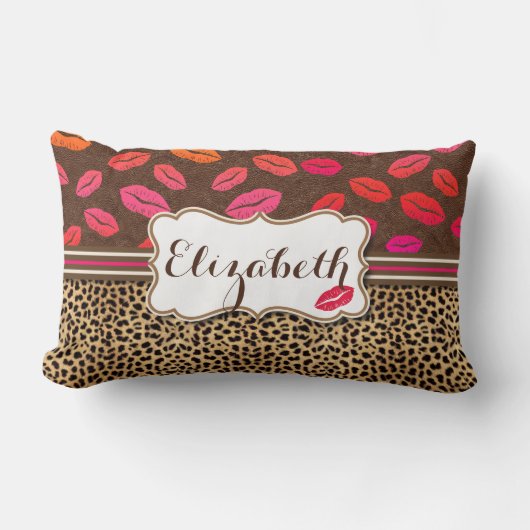 パーソナライズなヒョウのプリントの唇のキス ランバークッション (正面)
