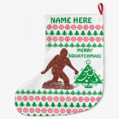 パーソナライズなビッグフット歩くメリーなSquatchmas ラージクリスマスストッキング (裏面)