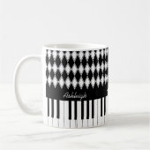 パーソナライズなピアノ鍵およびダイヤモンド コーヒーマグカップ (左)