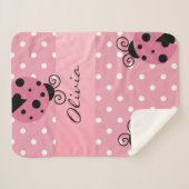 パーソナライズなピンクのてんとう虫 シェルパブランケット (正面(横))