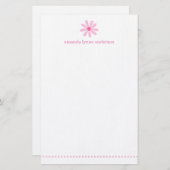 パーソナライズなピンクのデイジーは文房具をからかいます 便箋 (正面/裏面)