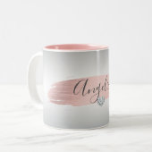 パーソナライズなピンクのバラの金ゴールドホイルの灰色のハートの名前 ツートーンマグカップ (正面左)