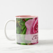 パーソナライズなピンクのバラ ツートーンマグカップ (左)