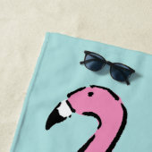 パーソナライズなピンクのフラミンゴ ビーチタオル (インサイチュ)