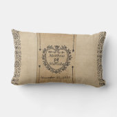 パーソナライズなファンシーなバーラップ記念日の日付のハート ランバークッション (裏面)