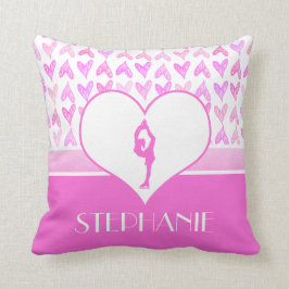 パーソナライズなフィギュアスケート選手のピンクの水彩画のハート クッション