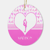 パーソナライズなフィギュアスケート選手のピンクの水彩画のハート セラミックオーナメント (左)