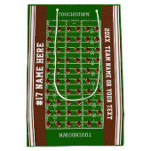 パーソナライズなフットボールのギフトバッグ4つのサイズ、あなたの文字 ミディアムペーパーバッグ (裏面)