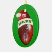 パーソナライズなフットボールのクリスマスツリーのオーナメント セラミックオーナメント (左)