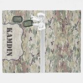 パーソナライズなフリースの投球の軍隊OCPの迷彩柄のユニフォーム フリースブランケット (正面(横))