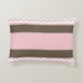 パーソナライズなベビーの枕-ピンクおよびブラウン アクセントクッション (裏面)