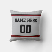パーソナライズなホッケーの枕、灰色、黒、バーガンディ クッション (裏面)