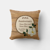 パーソナライズなマグノリアおよび木記念日の枕 クッション (正面)