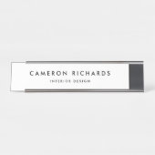 パーソナライズなモダンな最小主義のタイポグラフィ デスクネームプレート (正面)