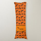 パーソナライズな一流のオレンジレスリングのシルエット ボディピロー (正面縦)