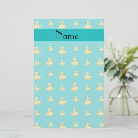 パーソナライズな一流のターコイズのゴム製アヒルパターン 便箋 (スタンド正面)