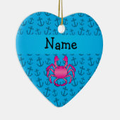 パーソナライズな一流のピンクのカニの青いいかりパターン セラミックオーナメント (右)