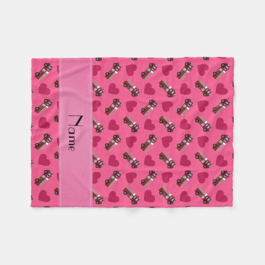 パーソナライズな一流のピンクの普通消防車のハート フリースブランケット (正面(横))