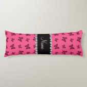 パーソナライズな一流のピンクの蝶パターン ボディピロー (正面)