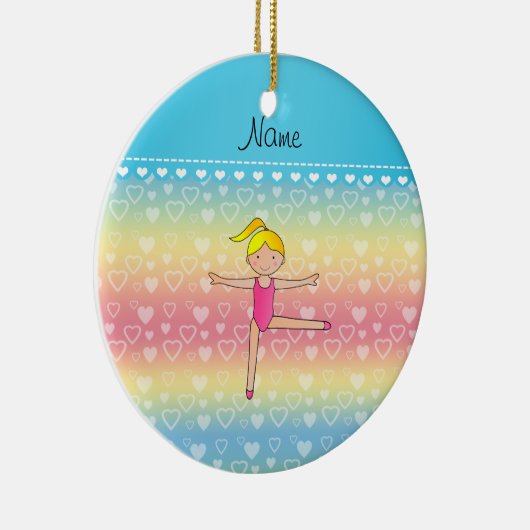 パーソナライズな一流のブロンドの体育専門家の虹のハート セラミックオーナメント (右)