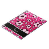 パーソナライズな一流のローズピンクのグリッターのサッカー ノートブック (左側)