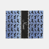 パーソナライズな一流の淡いブルーのグリッターのダックスフント フリースブランケット (正面(横))