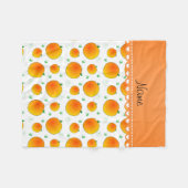 パーソナライズな一流の白いモモの緑の葉の渦巻 フリースブランケット (正面(横))