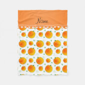 パーソナライズな一流の白いモモの緑の葉の渦巻 フリースブランケット (正面)