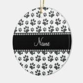 パーソナライズな一流の白い犬の足のプリント セラミックオーナメント (左)