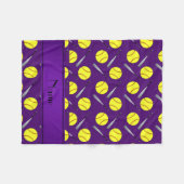 パーソナライズな一流の紫色のソフトボールパターン フリースブランケット (正面(横))