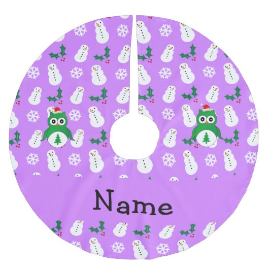 パーソナライズな一流の緑のサンタのフクロウの紫色の雪だるま ブラッシュドポリエステルツリースカート (正面)
