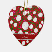 パーソナライズな一流の赤いゴルフ・ボールのティーのハート セラミックオーナメント (左)