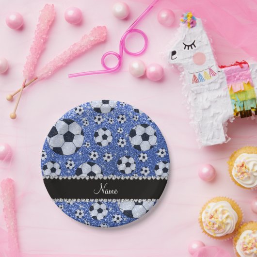 パーソナライズな一流の青いグリッターのサッカーボール ペーパープレート (パーティー)
