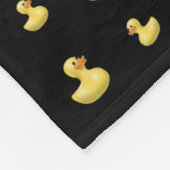パーソナライズな一流の黒いゴム製アヒルパターン フリースブランケット (角)