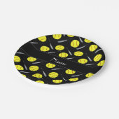 パーソナライズな一流の黒いソフトボールパターン ペーパープレート (アングル)