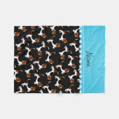 パーソナライズな一流の黒いバセットハウンド犬 フリースブランケット (正面(横))