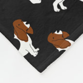 パーソナライズな一流の黒いバセットハウンド犬 フリースブランケット (角)