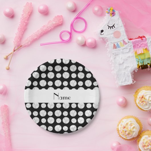 パーソナライズな一流の黒いバレーボールの球 ペーパープレート (パーティー)