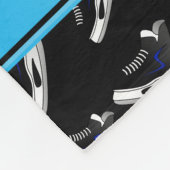 パーソナライズな一流の黒いホッケーのスケート フリースブランケット (角)