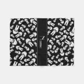 パーソナライズな一流の黒い空手パターン フリースブランケット (正面(横))