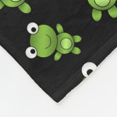 パーソナライズな一流の黒い緑カエル フリースブランケット (角)