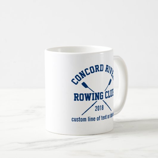 パーソナライズな乗組員のロウイングのロゴのオールのチーム名前年 コーヒーマグカップ (正面右)