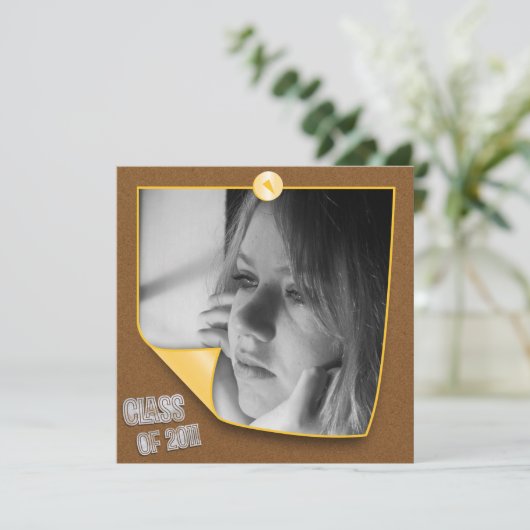 パーソナライズな付箋の卒業の招待状 招待状 (スタンド正面)