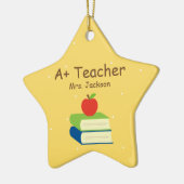 パーソナライズな先生の教科書およびApple セラミックオーナメント (左)