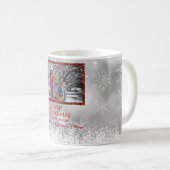 パーソナライズな写真のクリスマスの赤い雪の雪片 コーヒーマグカップ (正面右)