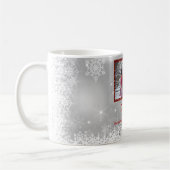 パーソナライズな写真のクリスマスの赤い雪の雪片 コーヒーマグカップ (左)