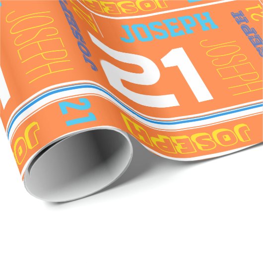 パーソナライズな名前の第21誕生日のスポーツの覆い ラッピングペーパー (ロールコーナー)